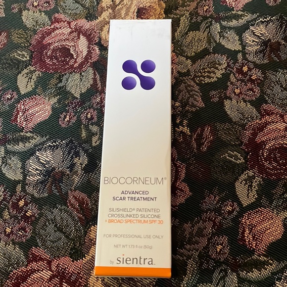 Biocorneum Grooming 5 G Biocorneum Advanced Scar Treatment Broad